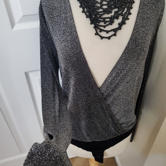 Silver Shimmer Long Sleeve V Neck Bodysuit Women's Size Medium - Picture 3 of 7